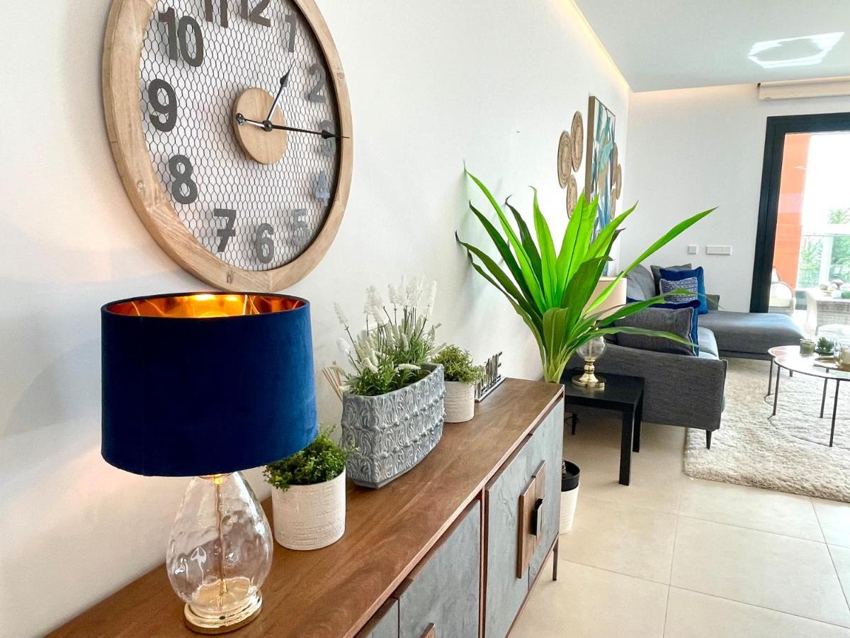 Luxury 3 Bedroom Apartment 300M From The Beach Fuengirola Exteriér fotografie