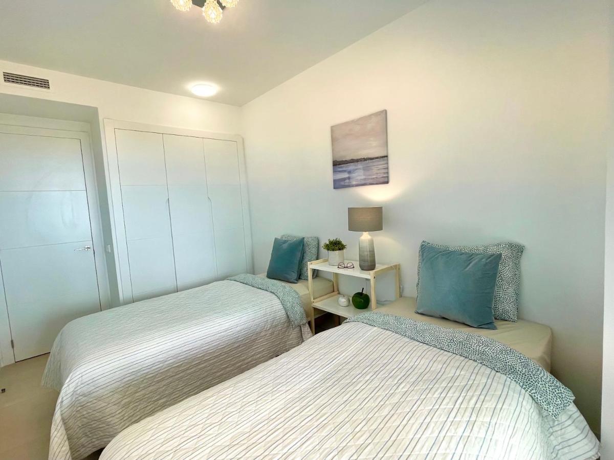 Luxury 3 Bedroom Apartment 300M From The Beach Fuengirola Exteriér fotografie