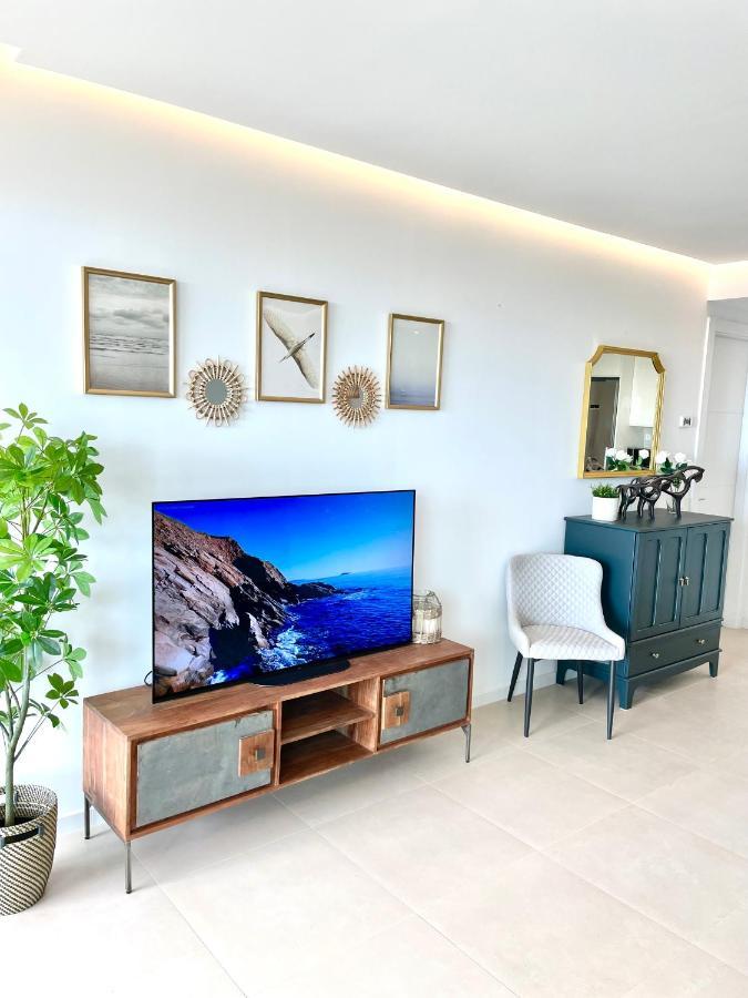 Luxury 3 Bedroom Apartment 300M From The Beach Fuengirola Exteriér fotografie