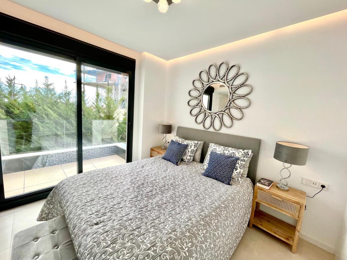 Luxury 3 Bedroom Apartment 300M From The Beach Fuengirola Exteriér fotografie